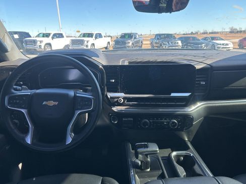 Used 2023 Chevrolet Silverado 1500 LTZ w/ LTZ Premium Package image 13