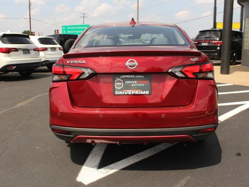 Used 2020 Nissan Versa SR FWD image 6