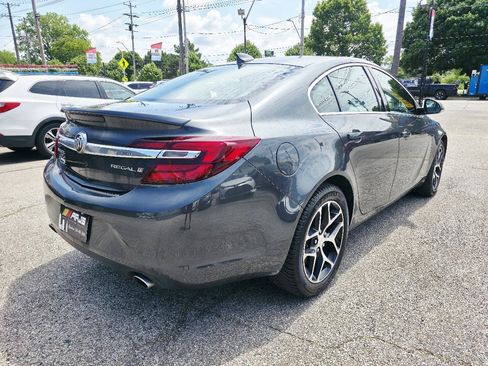 Used 2017 Buick Regal Sport Touring FWD image 5