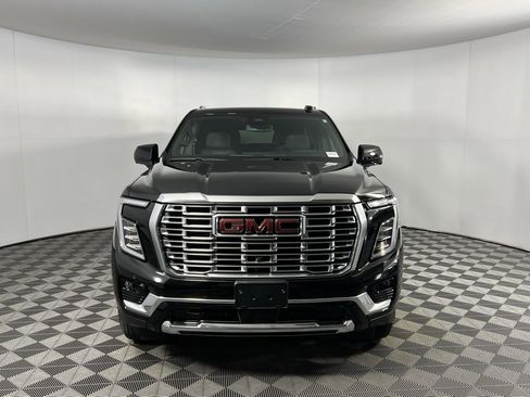 Used 2025 GMC Yukon XL Denali image 12
