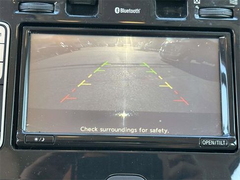 Used 2012 Nissan Leaf SL image 33