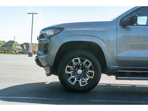 Used 2023 Chevrolet Colorado LT w/ LT Convenience Package II RWD image 10
