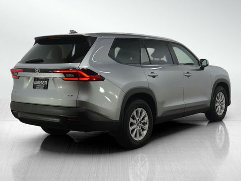 Used 2024 Toyota Grand Highlander XLE image 5