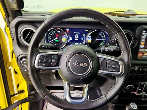 Used 2023 Jeep Wrangler Unlimited Sahara w/ Cold Weather Group AWD/4WD image 13