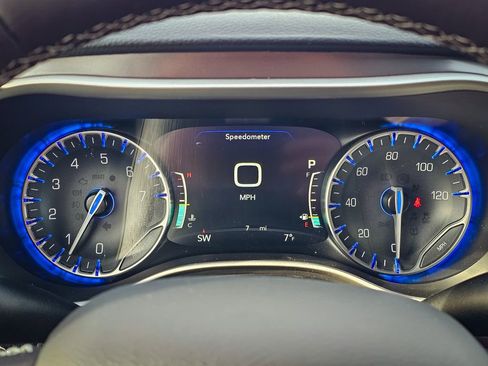 New 2026 Chrysler Pacifica Select image 16