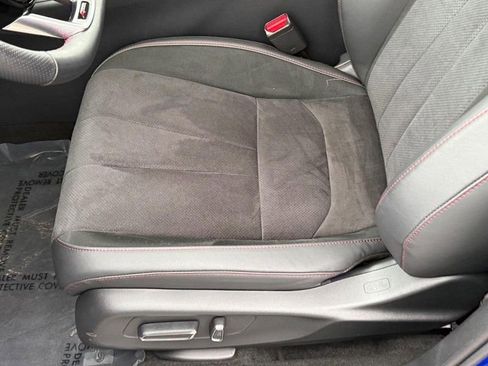 Certified 2025 Acura ADX A-Spec image 18