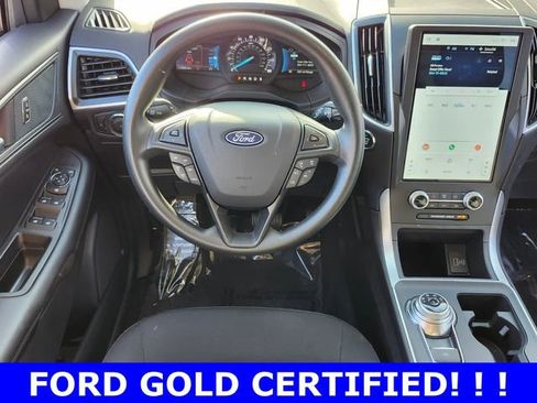 Used 2024 Ford Edge SE w/ Black Appearance Package image 11