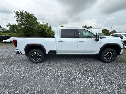 New 2026 GMC Sierra 2500 Denali Ultimate AWD/4WD image 18