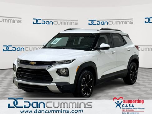 Used 2023 Chevrolet TrailBlazer LT FWD image 1