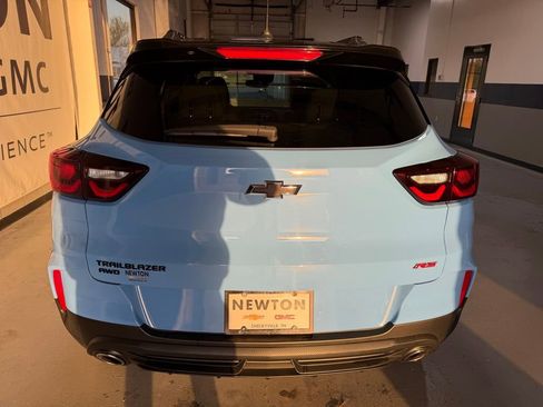 Used 2024 Chevrolet TrailBlazer RS image 33