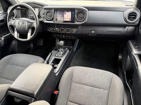 Certified 2019 Toyota Tacoma TRD Sport AWD/4WD image 33