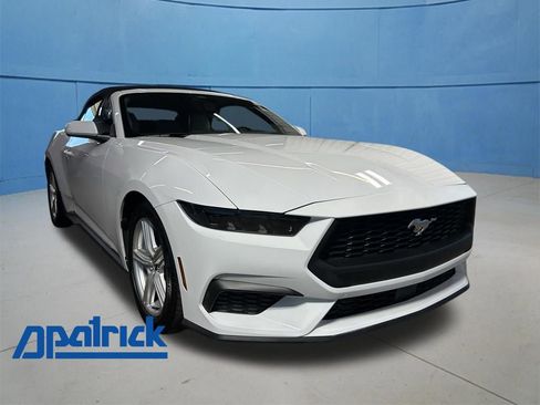 Used 2026 Ford Mustang Premium RWD image 1