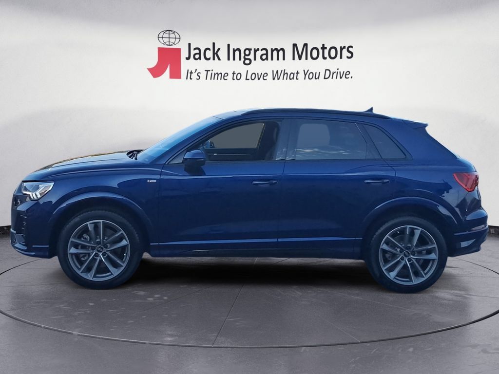 Used 2025 Audi Q3 2.0T Premium AWD/4WD image 2