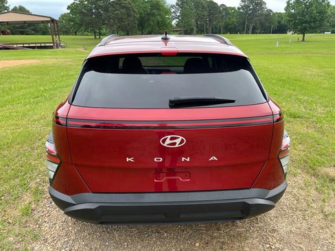 Used 2025 Hyundai Kona SEL FWD image 7