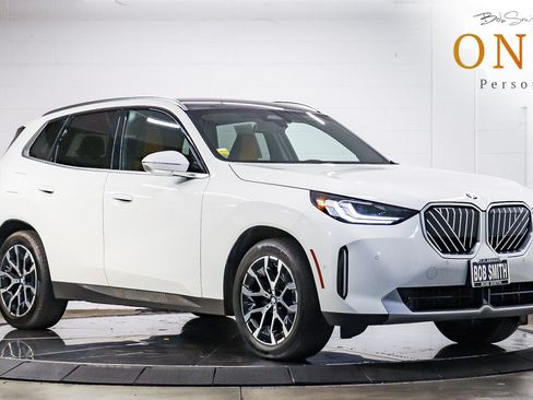 Used 2025 BMW X3 xDrive30i w/ Convenience Package AWD/4WD image 1