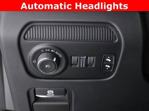 Used 2025 Jeep Grand Wagoneer Series III w/ Rear Seat Video Group 1 AWD/4WD image 21