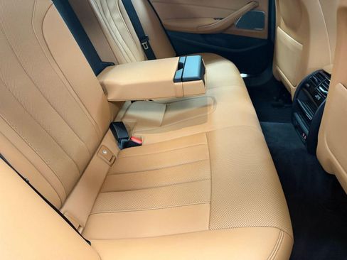 Used 2023 BMW 530i xDrive w/ Premium Package image 24