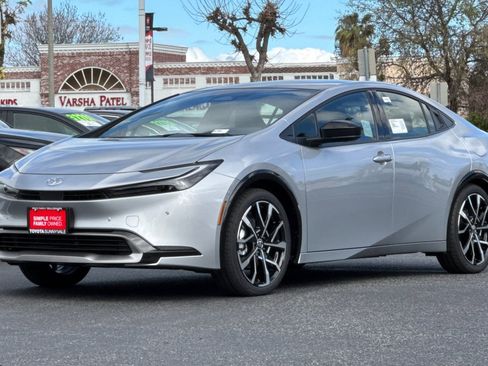 New 2026 Toyota Prius Plug-In Hybrid image 2