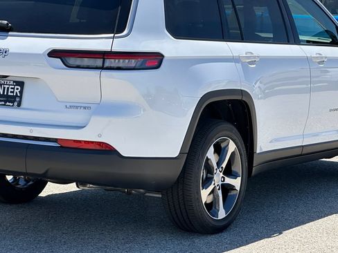 New 2026 Jeep Grand Cherokee L Limited w/ Luxury Tech Group II AWD/4WD image 8