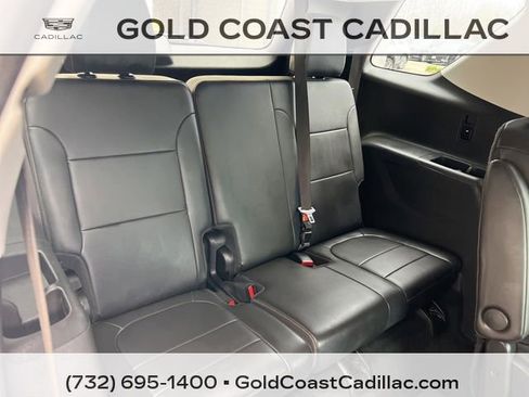 Used 2021 Chevrolet Traverse LT image 11