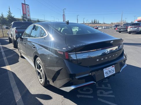 Used 2024 Hyundai Sonata SEL w/ Convenience Package image 2