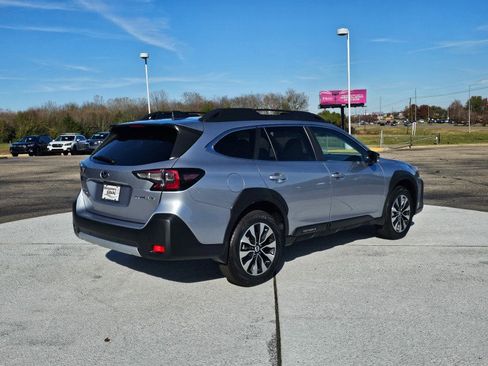 New 2025 Subaru Outback Limited image 3