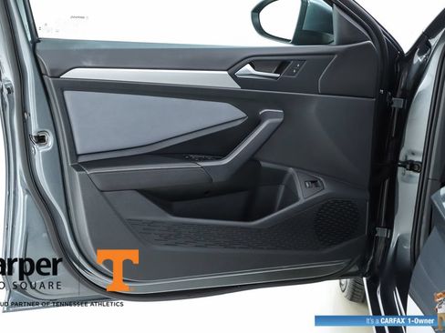 Used 2025 Volkswagen Jetta SE w/ Sunroof Package FWD image 55