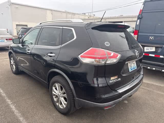 Used 2016 Nissan Rogue SV AWD/4WD image 3
