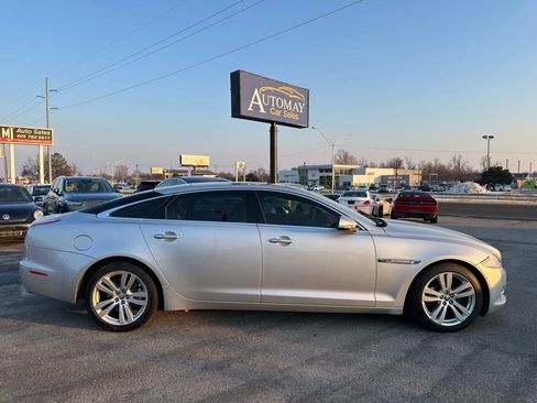 Used 2011 Jaguar XJ L image 31