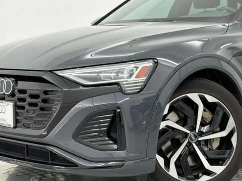 Certified 2024 Audi Q8 e-tron Premium Plus w/ Premium Plus Package AWD/4WD image 11