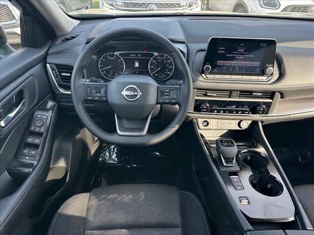 Used 2026 Nissan Rogue SV FWD image 10