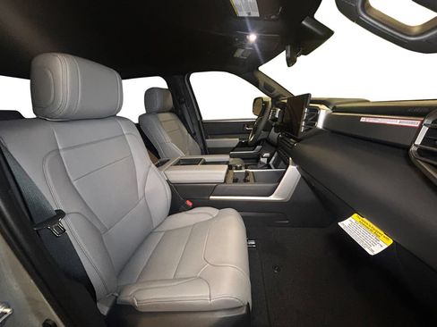 New 2026 Toyota Tundra Limited AWD/4WD image 15