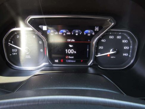 Used 2021 GMC Yukon XL AT4 w/ AT4 Premium Plus Package AWD/4WD image 30