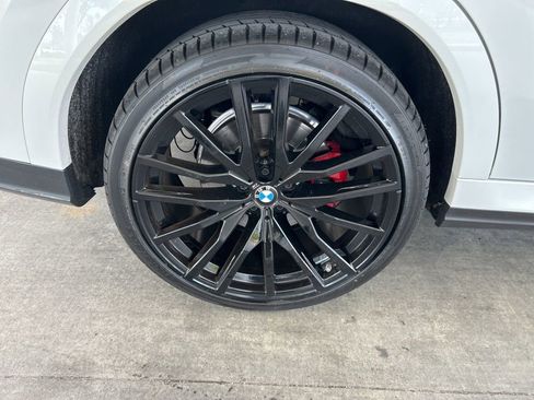 Used 2022 BMW X6 xDrive40i w/ Executive Package AWD/4WD image 22