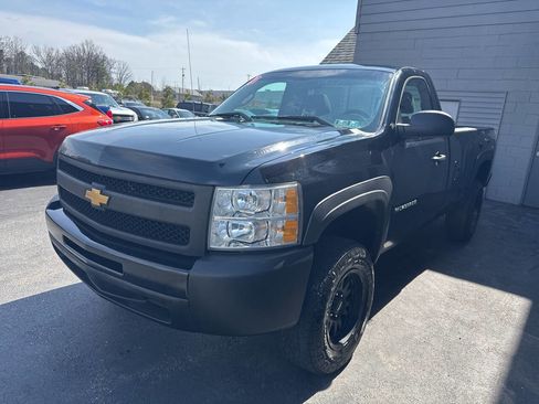 Used 2013 Chevrolet Silverado 1500 W/T image 3