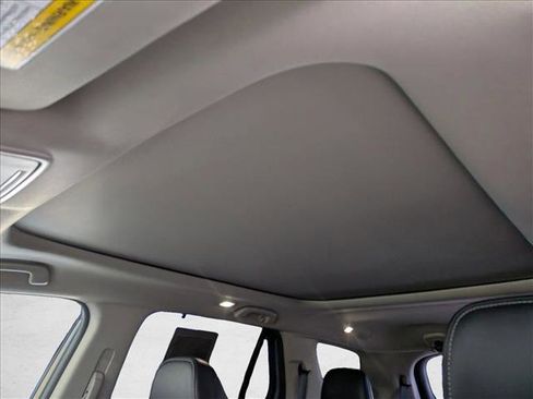 Used 2025 Honda Pilot Touring image 16