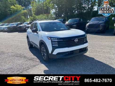 Used 2026 Nissan Kicks SV w/ Charging Package AWD/4WD image 3