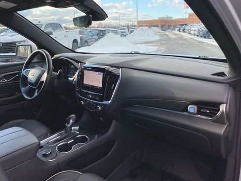 Used 2022 Chevrolet Traverse Premier image 29