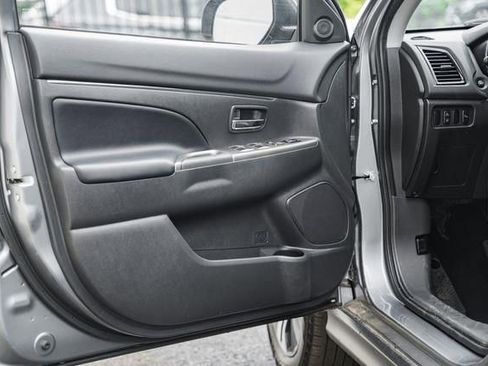 New 2024 Mitsubishi Outlander Sport SE image 32