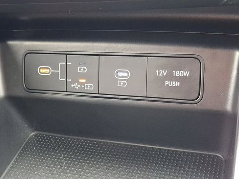 Certified 2025 Hyundai Tucson SE image 25