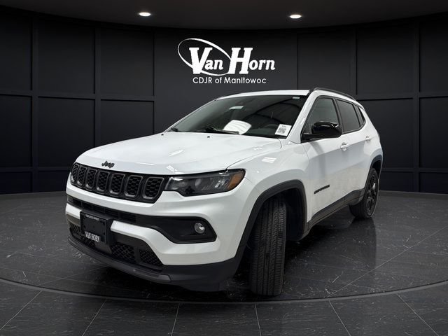 Used 2025 Jeep Compass Latitude w/ Altitude Special Edition AWD/4WD image 3
