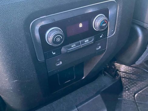 Used 2021 Chevrolet Suburban RST w/ Luxury Package image 26