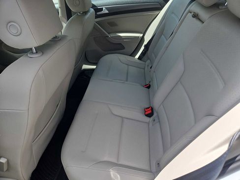 Used 2018 Volkswagen Golf SE FWD image 32