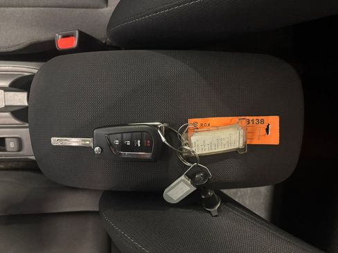 Used 2025 Toyota Corolla LE image 22