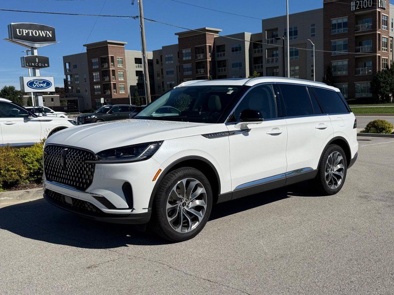 Certified 2026 Lincoln Aviator Reserve w/ Illumination Package AWD/4WD image 11