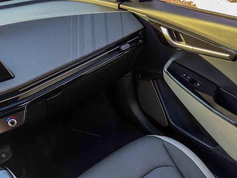 Certified 2024 Kia EV6 GT-Line image 17