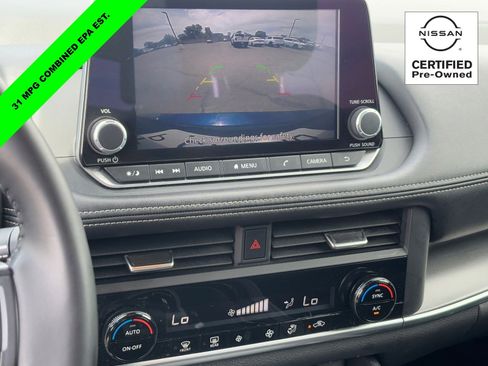 Certified 2025 Nissan Rogue SV image 23