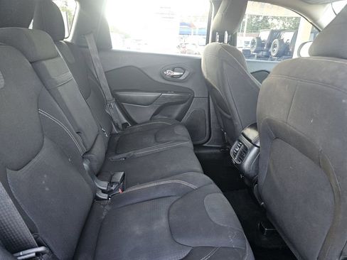 Used 2016 Jeep Cherokee Latitude w/ Safety/Convenience Group image 42