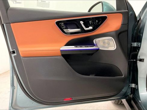 New 2026 Mercedes-Benz GLC 300 image 10