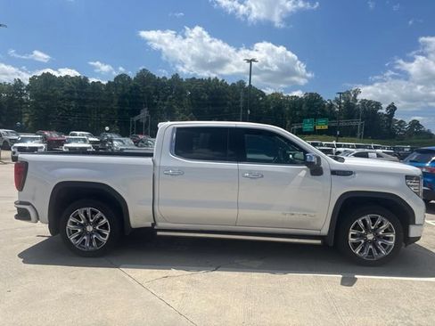 Used 2023 GMC Sierra 1500 Denali w/ Denali Reserve Package AWD/4WD image 7